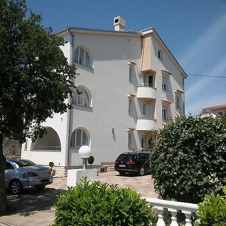 Garfild Guest House Novi Vinodolski Exterior photo